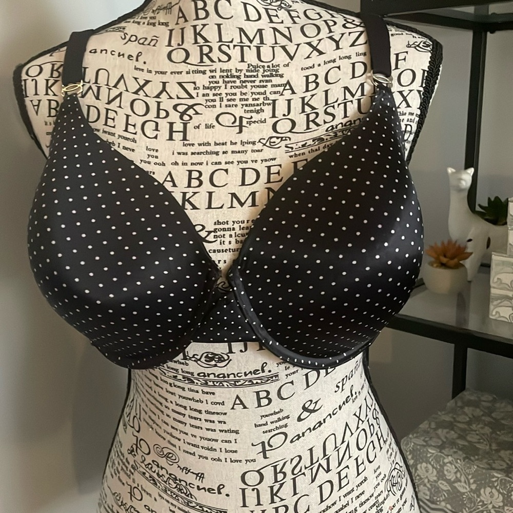 Maidenform polkadot bra